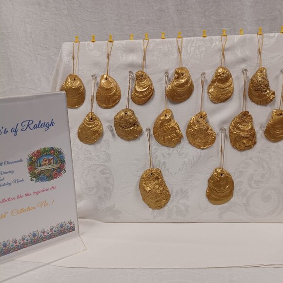 Glorious Gold #1 12 Days of Christmas Oyster Shell Ornaments + 2 Bonus Ornaments - Picture 6 of 10